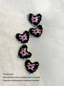 一包10个，约42g，暗黑哥特情人节爱心3D DIY手工周边朋克辣妹高端感小众可做耳环手链项链戒指饰品发夹饰品。原料采用厚涂层制作，表面光滑，流淌着自然的工艺和细致的工艺。搭配整件首饰，表面优雅而不失魅力。图案简洁明了，立体感强