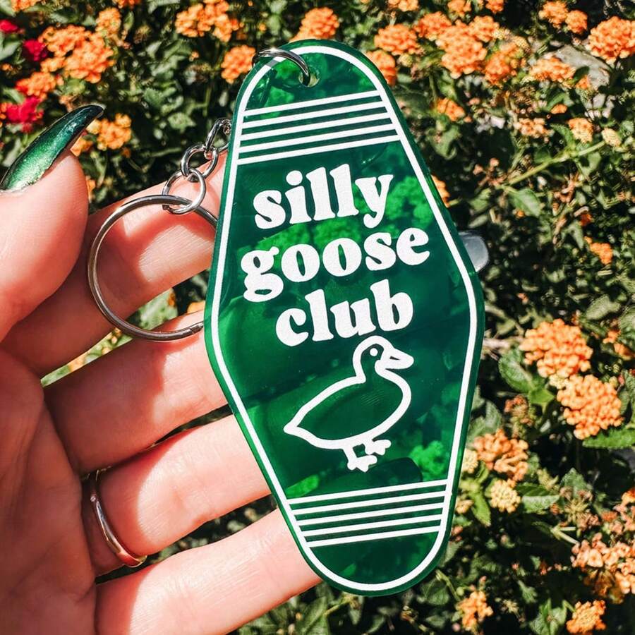1pc Silly Goose Club Acrylic Printed Hotel Keychain Key Pendant Accessory - Multicolor - View 1