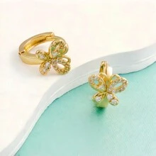 1對簡約時尚的蝴蝶風格銅耳環,百搭優雅的女士耳環 - 白色 - 查看 4