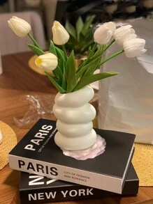 1個塑膠花瓶,適用於家居裝飾、辦公桌裝飾、客廳、陽台、電視櫃、餐桌、室內和室外使用 - 白色 - 查看 1