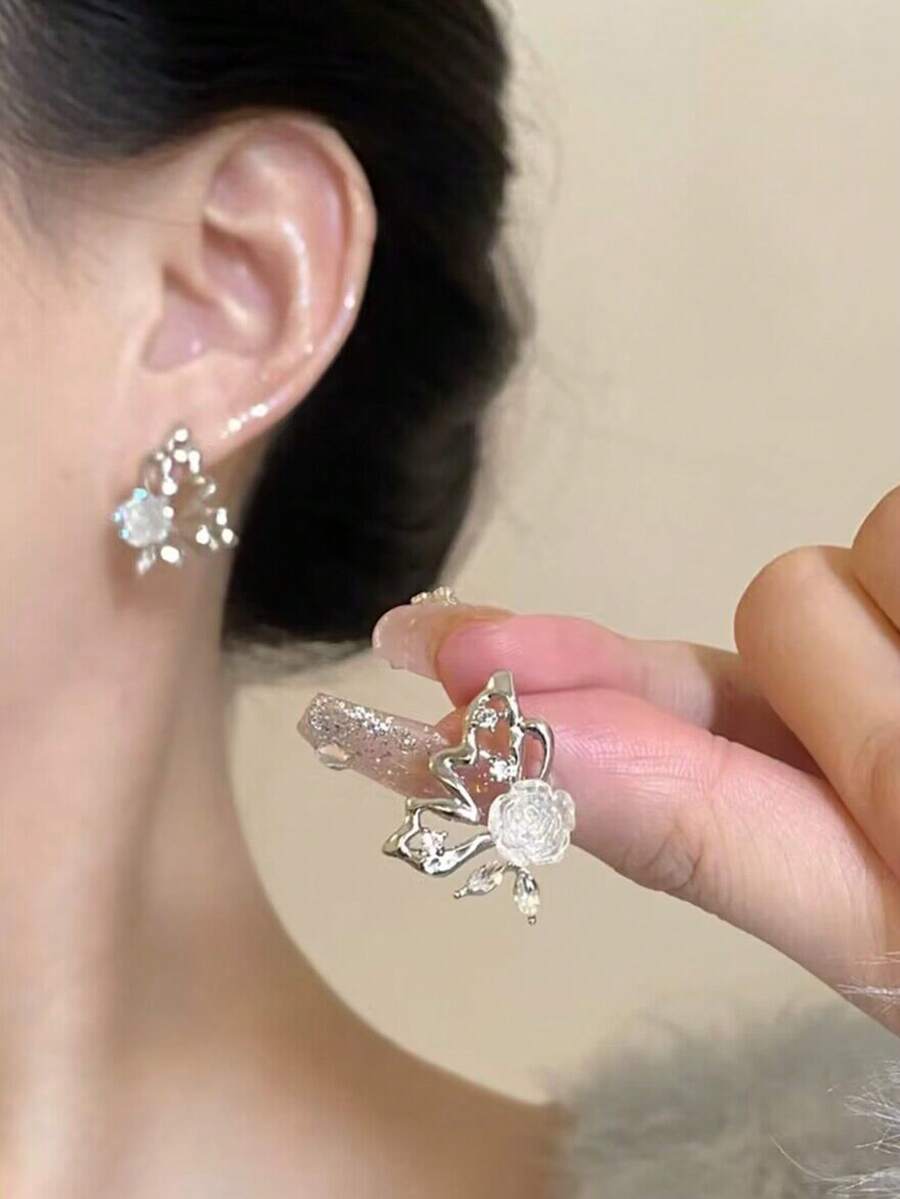 1pair Silver-Color Alloy Butterfly And White Rose Shaped Rhinestone Stud Earrings For Women, Personalized Design, Fresh And Lovely Jewelry - Multicolor - View 1