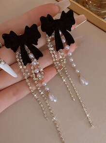 2 Stücke Silber Schmetterling Anhänger Ohrringe, luxuriöse Strass Kette Quaste Ohrringe, elegante lange Ohrringe geeignet für Damen Alltag, Feste, Partys, neues Schmuckgeschenk
