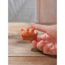 1入組可愛卡通動物小豬在籃子裡樹脂園藝裝飾,適用於桌面、盆栽、窗台裝飾 - 彩色 - 查看 1