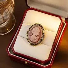 Retro  Queen Head Brooch Pins For Women Bohemia  Festival Broches Party Gifts