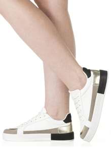 GiGiL Women Casual Shoes - 金色 - 查看 1