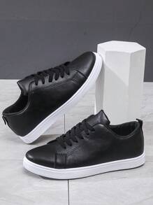 Men's Fashionable And Simple Comfortable Casual Sports Shoes, All Seasons Anti-Skid Skateboarding Shoes For Students - Black and White - View 1
