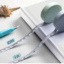 1.5米馬卡龍色可攜式可縮式卷尺,自動迷你柔軟測量卷尺,適用於測量服裝腰圍 - 淺藍色 - 查看 2