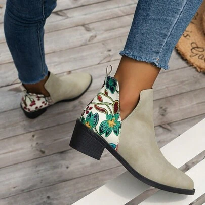 Stivali Per Signora Con Stampa Floreale Beige Incoordinata, Pezzi Di Diversi Colori Casuali