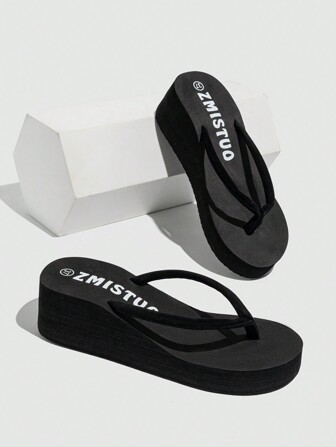 Women's Fashionable, Casual, Comfortable Black Color Flat Sole Slipper Sandals. Slip Resistant, Suitable For Indoor & Outdoor Use