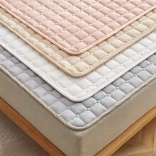 1入組純大豆纖維防滑床墊墊,保護床單,保暖,柔軟透氣,帶有彈性帶防滑。可直接放在床上使用,防滑功能可機洗。是卧室或宿舍地板床的理想選擇。 - 米色 - 查看 2