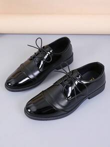 男士商務英式皮鞋,透氣軟底工鞋,適用於正式場合、婚禮、伴郎,以及西裝外套 - 黑色 - 查看 1
