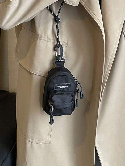 今年新款熱門女士包,小款肩背包,獨特設計,休閒百搭,簡約時尚,可愛多功能,可腰掛、肩背或頸掛；拉鍊設計,斑馬紋、奶牛紋、豹紋、單色,設有長短可調肩帶,方便攜帶,附帶收納口袋和可拆卸實用掛鉤,適用於秋冬季節,可用作斜挎包或錢包。