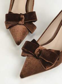 新款女士天鹅绒蝴蝶结鞋，低帮，高跟，细跟，优雅时尚，适合各种场合 - 棕色 - 查看 2