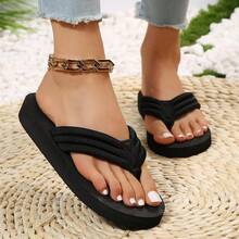 Women's Lightweight Vacation Style Flat Comfortable Anti-Slip Slippers, Beach Shoes - Black - View 3