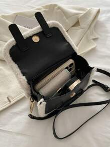 高級感的秋冬絨面手提袋,小方形造型,適用於通勤、約會和工作的單肩包,附有斜挎帶和小圓包 - 黑色 - 查看 7