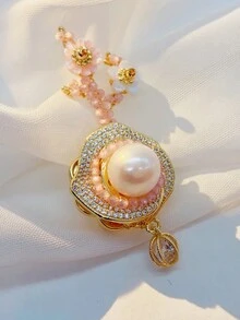 一枚珍貴的蝴蝶珍珠胸針：優雅高貴的藝術品；女神風格的時尚新寵；清新而精緻,充滿優雅風格；珍珠愛好者必備,浪漫時尚；簡約而時尚,多用途和顯瘦的款式；大氣時尚,適合日常穿著和聖誕節、西式主題派對、感恩節等各種場合 - 彩色 - 查看 7