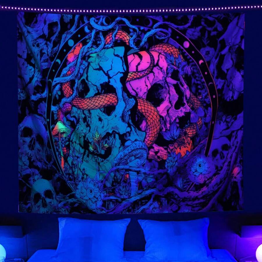 1 件骷髏、蛇和植物印花螢光牆掛毯,夜光布壁掛,適合家居裝飾,帶有藍色紫外線 - 彩色 - 查看 1