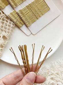 1 Pack Women's Gold-Toned Basic & Minimalist Style Hair Clip With Bb Clip, Fashionable All-Match Hair Accessory Suitable For Daily, Outdoor, Makeup, And Clothes Matching Use Casual - Gold - View 2