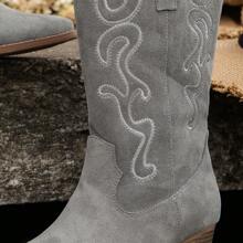 Giày bốt đế bệt giữa bắp chân thêu phong cách phương Tây thời trang dành cho nữ có gót nhọn - Xám - Xem 6