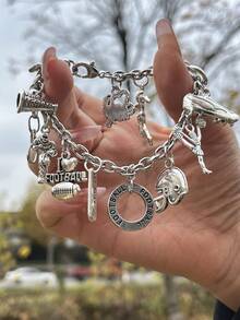 2024項鍊手鐲足球不銹鋼手鐲,銀色足球頭盔＆橄欖綠＆我愛足球吊墜,是男友節日完美禮物 - charm bracelet - 查看 3