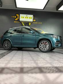 One 1:24 Scale Blue Zinc Alloy Die-Cast Shell Off-Road Vehicle Model Toy Car, 20.5cm X 8.5cm X 7.5cm (L X W X H), 451g, Doors, Hood And Wheels Can Be Opened, With Shock Absorbers And Rolling Wheels; Suitable For Boys, Children's Birthday, Holiday Gifts, Collectibles, Exhibition And Toy Car Model Decoration. - Blue - View 2