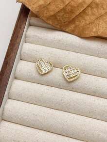 2pcs Shiny Zirconia Heart Shaped Earrings, Versatile And Fashionable Stud Earrings - Gold - View 3