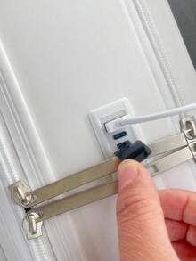 1個帶有 Usb 充電口、杯架和掛鉤的耐用行李箱,大容量旅行箱,男女孩子皆可使用,非 Tas 密碼鎖,密碼鎖行李箱,是禮物的理想選擇 - 灰色 - 查看 5