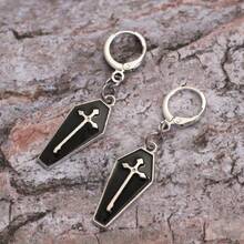 1 对哥特风格个性化酷炫骷髅设计耳环，带水钻、珍珠、心形、眼睛、十字架、流苏、爪形吊坠，适合女士 - 彩色 - 查看 7