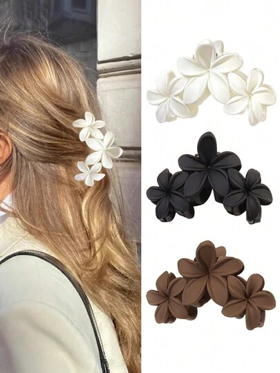3pcs/Set Medium-Sized Frosted Flower Hair Claw Clips, Gentle And Versatile Plumeria Hair Clips For Back Head Hair Bun, Hair Clips, Black, Coffee, And White Casual, School Summer Hair Jaw Clip Hair Clamps Hair Clutch Hair Catcher Clip, School Stuff, College Fall Winter Hair Accessories For Women For Vacation Outfits Woman