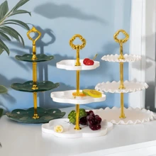 3层白色塑料餐架，金色手柄 | 优雅花瓣形水果和甜点展示架 - 白色 - 查看 6