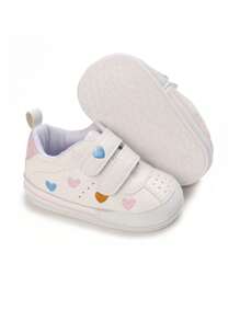 通用款pu皮革防滑軟底爬行鞋,心形圖案設計,適合初春