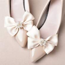 2 Pcs Elegant Bowknot Shoes Buckle With Pearl Shoe Clips Women Removable Wedding Shoe Decoration Charms DIY Crafts - Beige - View 2