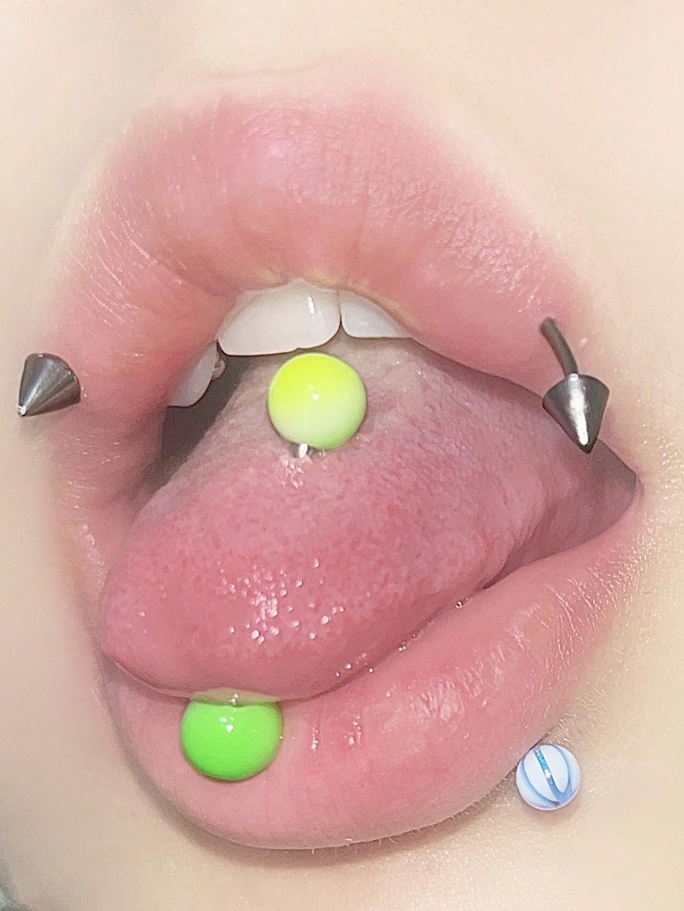 1pc Colorful Acrylic Tongue Ring, Color Block Design, Unique Titanium