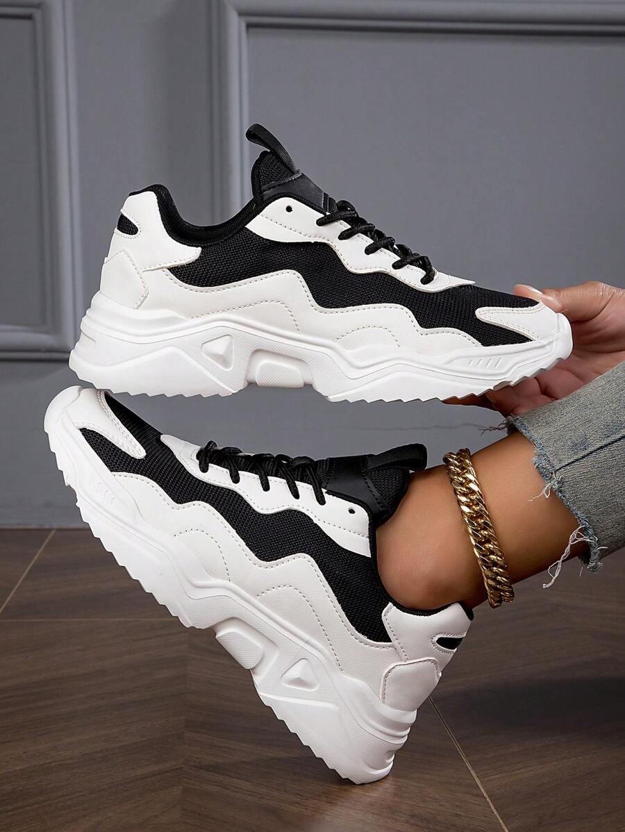女性休閒純色簡約時尚前扣運動鞋 - 黑與白 - 查看 1