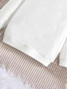 Tween Girl Chic And Cute Loose-Fit Love Letter Print Pullover Sweatshirt With Crew Neckline, Spring & Autumn - White - View 5