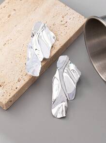 1對時尚誇張的幾何設計金屬耳釘,呈昆蟲翅膀狀 - 金黃色 - 查看 7