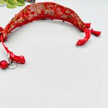 1入紅色緞面寵物頸圈,帶蕾絲、流蘇、白色條紋絲帶、紅色鑽石蝴蝶領結和鈴鐺,可調節,適合貓狗佩戴,作為美麗裝飾 - 紅色 - 查看 5