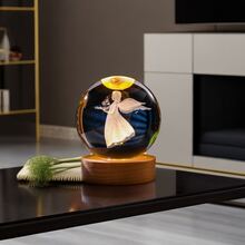 1入組3d雕刻水晶天使小燈,帶暖光usb底座,6cm或8cm直徑,可作為家居裝飾、收藏品。情人節或其他節日,是送給家人、朋友、情侶、女孩、好友等的絕佳禮物。本燈具採用精巧手工製作的材料,展現獨特設計和精美工藝。它使用照明營造浪漫的節日氛圍。 - 白色 - 查看 5