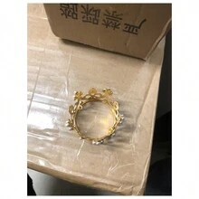 1个迷你珍珠装饰公主皇冠蛋糕装饰插牌，适用于生日烘焙装饰 - 彩色 - 查看 3