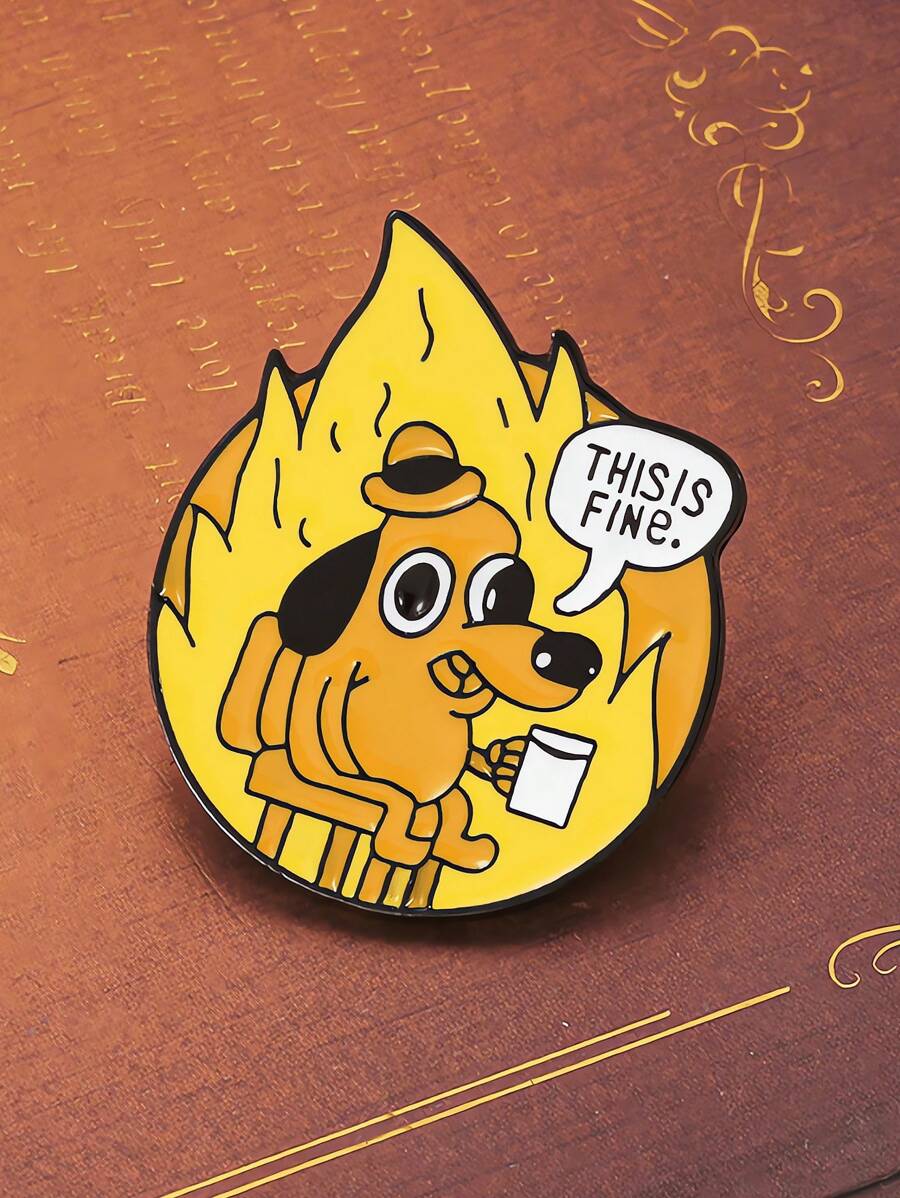 1 bucată This Is Fine Broșă drăguț smalț Pin desene animate Vopsea Insignă Accesorii pentru haine Fermec pentru geantă Artizanat Bijuterii pentru blugi Geantă Pălărie Guler Cămașă Cadouri de petrecere de Ziua Îndrăgostiților pentru bărbați și femei Dachshund Therian Ace drăguț Ace de rucsac
