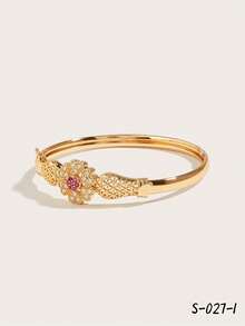 歐美風簡潔、甜美、誇張的手鍊珠寶,採用金色銅材質,時尚高端復古風格。適合襯托女生休閒體面,泡灣、出遊、聚會、日常約會、聖誕等場合,也是送女友、父母等人的完美禮物。 - 金色 - 查看 9