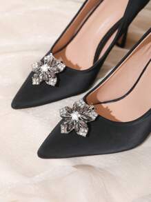 1pair (2pcs) Detachable Diy Shoe Accessory With Rhinestone & Metal Flower Pattern, Elegant High Heel Shoe Clip For Women, Workplace Business Pumps Decoration - Black and White - View 2