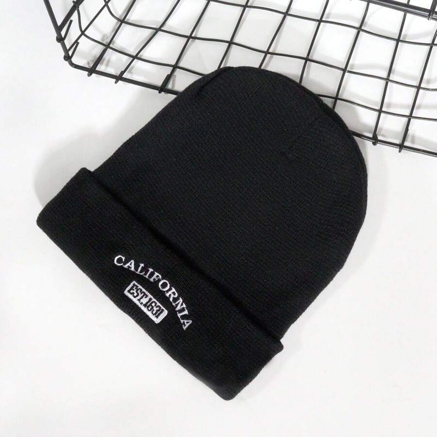 1頂女式加厚加絨針織帽,印有加州字母刺繡,秋冬野外運動款式,韓式保暖時尚 - 黑色 - 查看 1