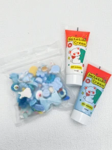 Um Conjunto De Material De Diy Que Inclui Argila Cremosa E Resina Para Fazer Joias Artesanais, Capa De Telefone, Álbuns De Recortes E Acessórios De Cabelo, Contendo Duas Peças De Decorações E 40 Contas Decorativas De Cores Azul E Outras - Multicolorido - Visão 3