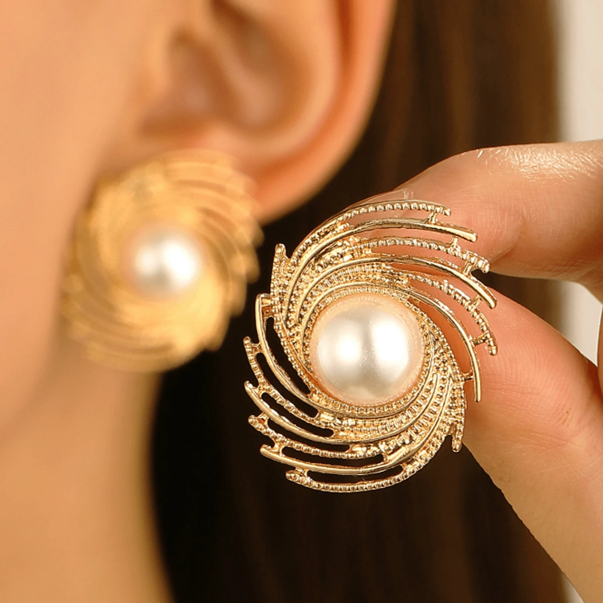 2入組新款編織紋理和珍珠鑲嵌螺旋耳環,適合女性日常佩戴 - 銀色 - 查看 1