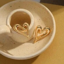 1pair Asymmetrical Heart Shape Design, Fashionable And Simple, 18k Gold-Plated, Non-Fading Stainless Steel Stud Earrings For Women's Everyday Wear - Gold - View 6