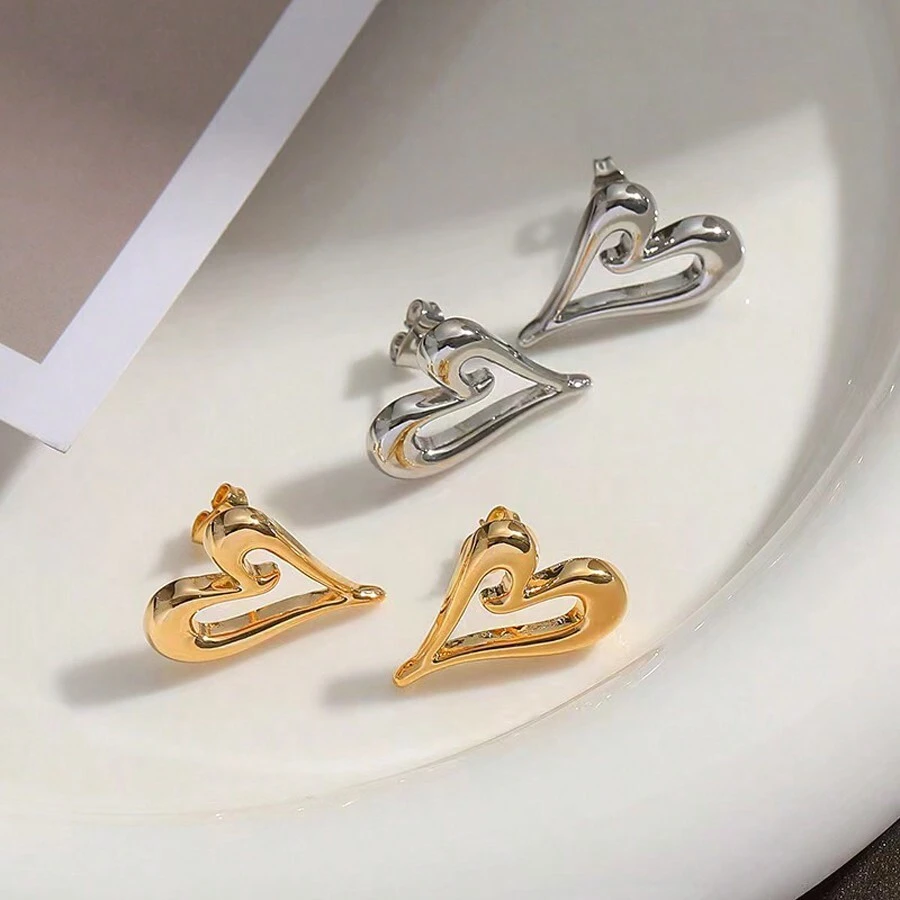 1pair Asymmetrical Heart Shape Design, Fashionable And Simple, 18k Gold-Plated, Non-Fading Stainless Steel Stud Earrings For Women's Everyday Wear - Gold - View 1