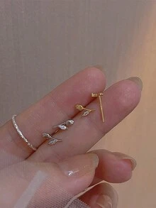 女性s925純銀耳環,帶有立體立體氧化鋯石花朵裝飾和14k鍍金,輕奢個性百搭設計耳環 - 銀色 - 查看 1