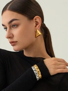 Uworld 1pc Titanium Steel 18K Gold Plated Stainless Steel Ear Stud Earring With Triangle Wavy Pattern, New Style Fashion