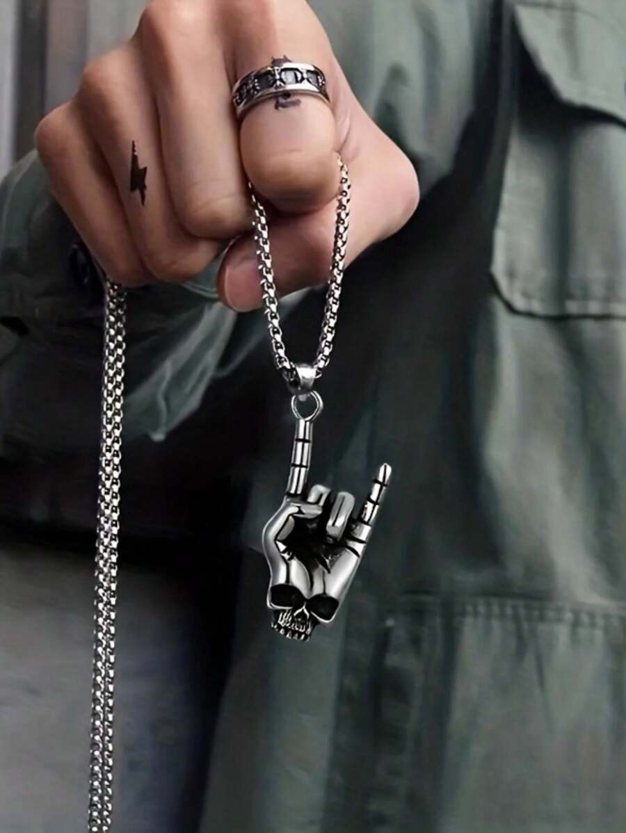 Make A Bold Statement With This Punk Men's Metal Rock Skull Pendant Necklace